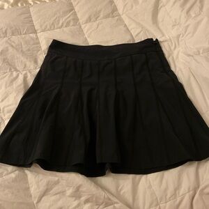 Women’s Athleta tennis skirt
